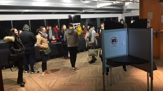 Alegeri prezidențiale, turul 2. Vot masiv în diaspora! - vota10625800-1574584600.jpg