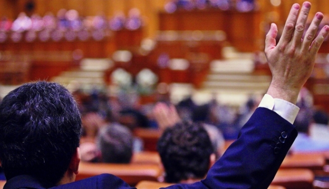 DEMISIE BOMBĂ, în urma unui scandal sexual de amploare - votsenatpa-1500541712.jpg