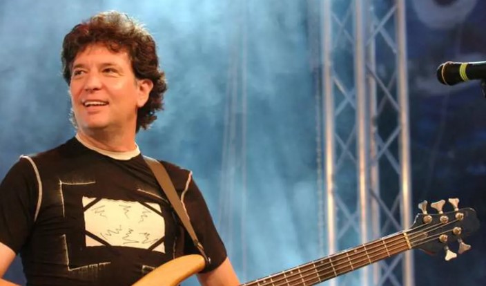 Doliu în muzica românească. Iulian Vrabete, basistul trupei Holograf, a încetat din viață - vrabete-1773302686.webp