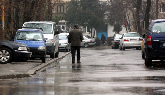 Astăzi, mulți nori și o maximă termică de 14 grade Celsius, la Constanța - vreme-1383240485.jpg
