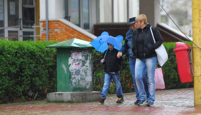 Săptămână cu ploi și frig, la Constanța - vreme-1425216631.jpg