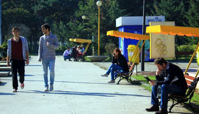 Vreme ușor instabilă, dar caldă, astăzi, la Constanța - vreme-1447085878.jpg