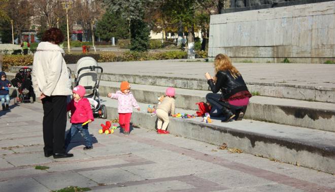 Vreme deosebit de caldă, astăzi, la Constanța. De duminică, vin ploile - vreme-1447952712.jpg