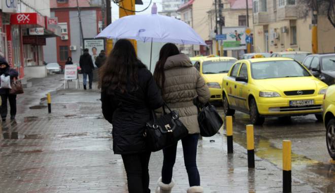 Ploi intense și maxime de 12 grade Celsius, astăzi, la Constanța - vreme-1458758891.jpg
