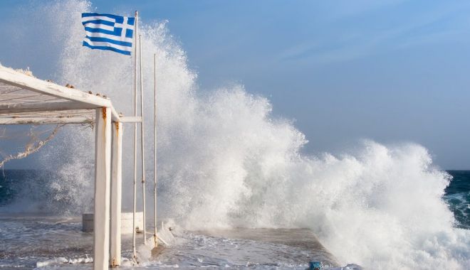 Grecia: Cod roșu de vreme rea și restricții pe mai multe drumuri naționale - vreme-1538282810.jpg