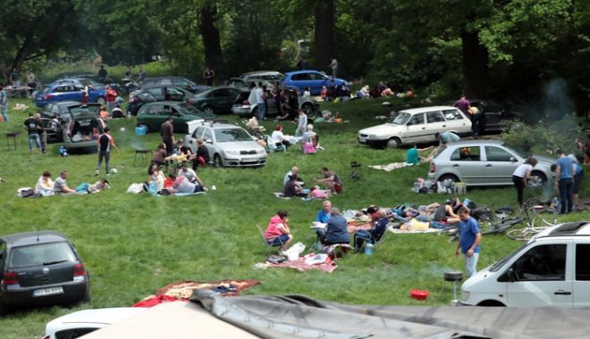 1 Mai sau Armindenul, ziua în care se petrece la iarbă verde - vreme-1556616318.jpg