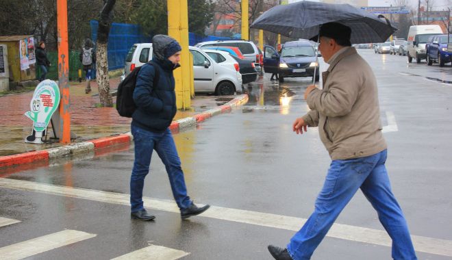 Vreme instabilă, cu temperaturi oscilante, săptămâna aceasta, la Constanţa - vreme-1617547383.jpg