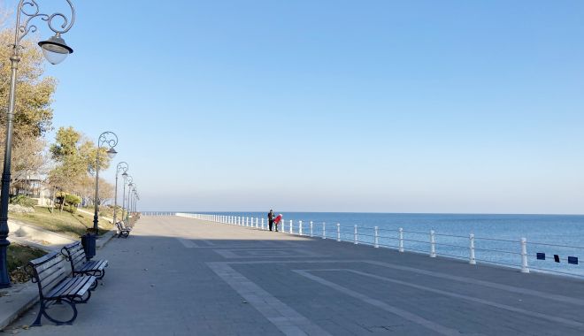 Vreme însorită şi deosebit de caldă, în weekend, la malul mării - vreme-1637952240.jpg