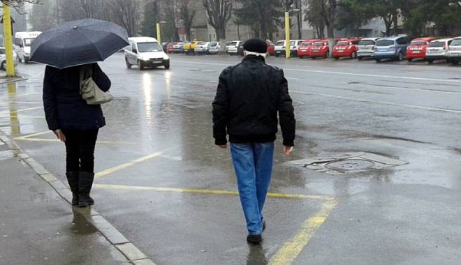 Averse și maxime de 11 grade Celsius, astăzi, la Constanța - vremea-1427729091.jpg