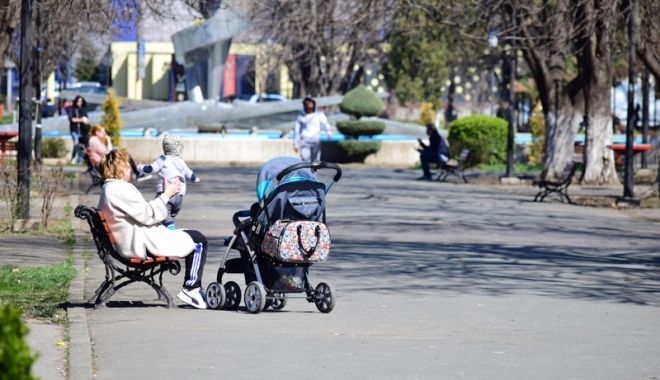 Vreme deosebit de caldă, astăzi, la Constanța - vremea-1490715976.jpg