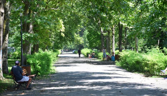 Vreme caldă, dar cu descărcări electrice şi vijelii - vremea-1661880759.jpg