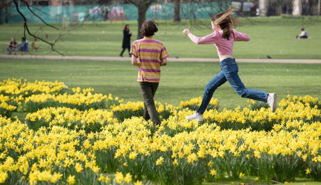 METEO - Vreme caldă, cu temperaturi ce vor ajunge până la 21 de grade Celsius - vremea-1678293495.jpg