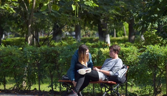 Vreme uşor instabilă, averse şi furtuni cu fulgere, la Constanţa - vremea5-1620840444.jpg