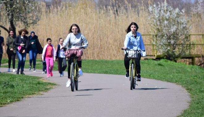 Soare și maxime  de 19 grade Celsius la Constanța - vremeaparctabacarie2-1524067509.jpg