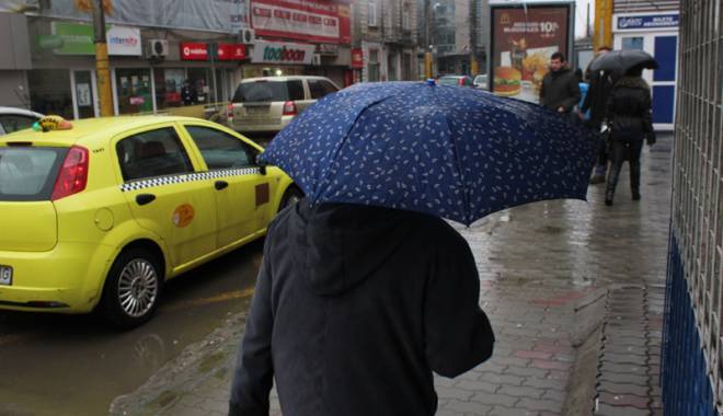 Vreme închisă, ploi și maxime de 9 grade Celsius, astăzi, la Constanța - vremeinchisa-1421859871.jpg