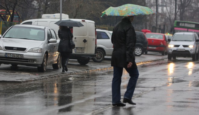 Cum va fi vremea săptămâna aceasta, la Constanța - vremeploaieumbrela5-1361716533.jpg