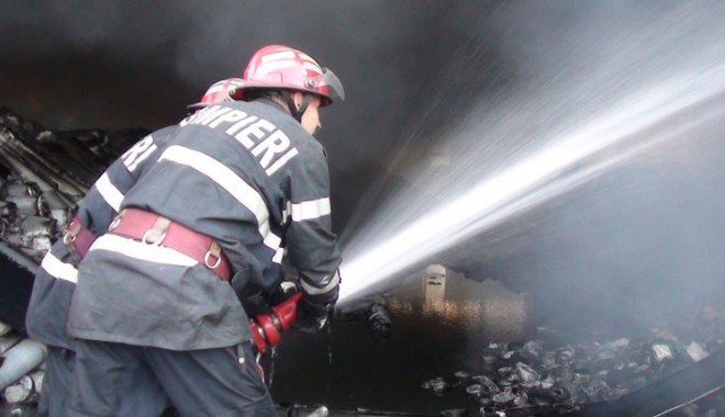 Vreți să vedeți cum se stinge un incendiu? - vretisavedetiincendiu-1410456612.jpg