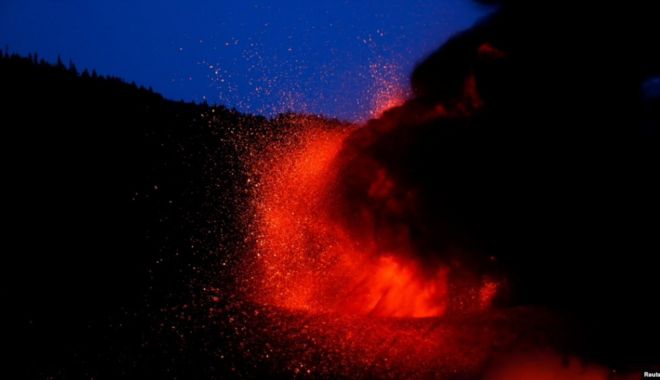 Zboruri suspendate în Europa din cauza erupției vulcanului Cumbre Vieja - vulcan-1639499174.jpg