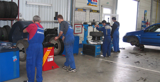 Vulcanizările și spălătoriile auto, luate la puricat de inspectorii ITM - vulcanizare-1321960630.jpg