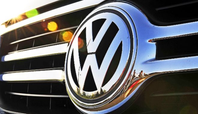 Volkswagen are noi probleme. Peste 400.000 de mașini, chemate din nou în service - vwlogo-1526105414.jpg