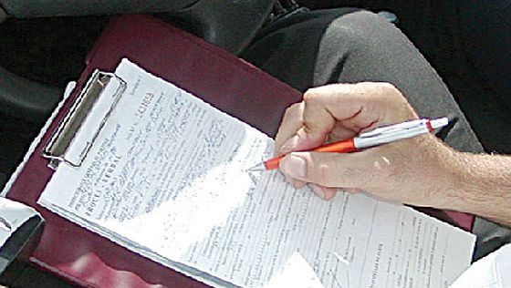 23 de amenzi date de polițiști în ultimele 24 de ore - w560xh316amenzipolitierutiera-1349945186.jpg