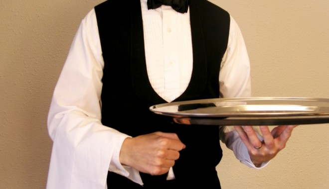 Locuri noi de muncă pentru șomeri. Iată ce se caută! - waiter1024x7681378440755-1501243070.jpg