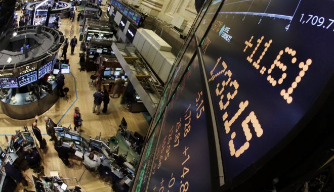 Panică pe Wall Street. Cea mai mare prăbușire a Dow Jones - wall-1517881852.jpg