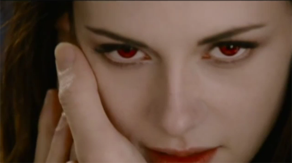 Trailer nou Twilight. Vezi imagini cu Bella vampir | VIDEO - watchtwilightsagabreakingdawnpar-1332835902.jpg