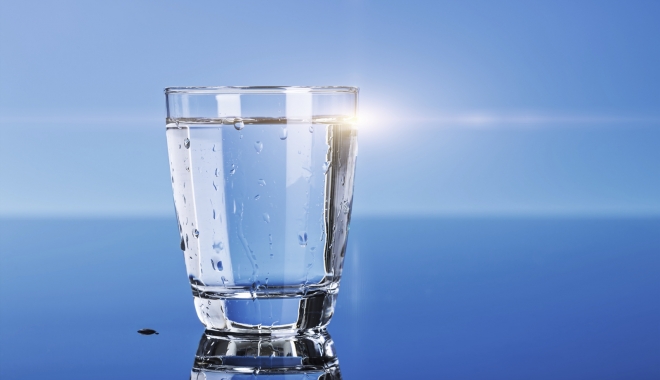Când vine apa rece în cartierul Faleză Nord din Constanța - waterglass-1463578072.jpg