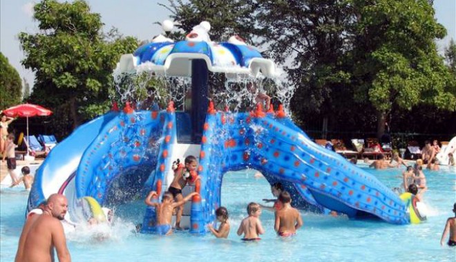 Nu ratați parcul acvatic Waterland din apropierea Salonicului! - waterland3-1340379739.jpg