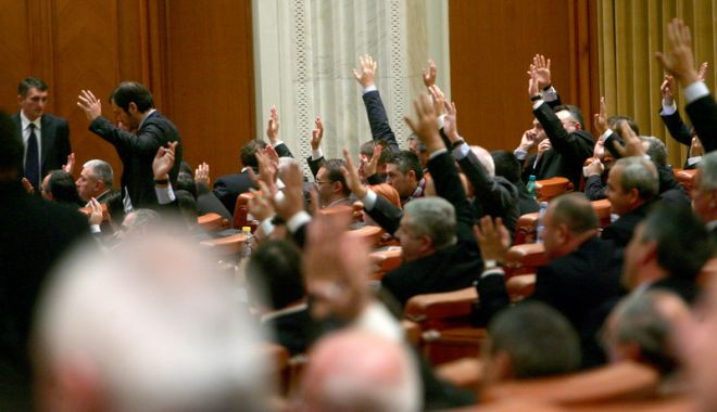 Pensiile speciale ale primarilor, contestate la CCR. USR a reușit să strângă numărul necesar de semnături - webvotpublimediaovidiumicsikresi-1531321566.jpg