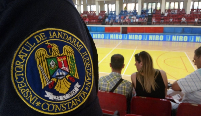 Week-end plin de misiuni pentru jandarmi, polițiști și pompieri - weekend-1507907188.jpg