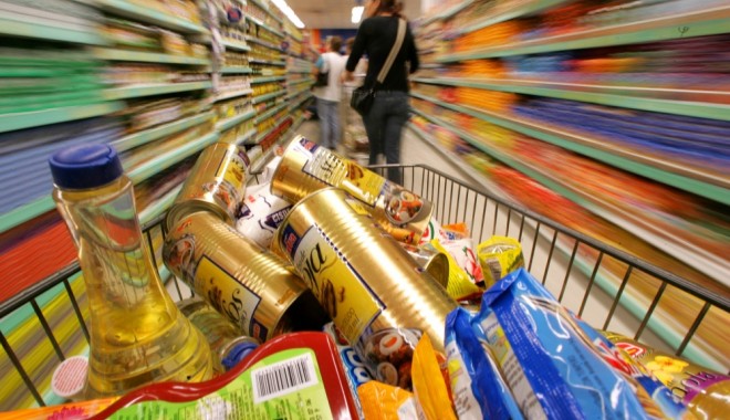 Furt dintr-un supermarket din Constanța - wereww-1380279597.jpg