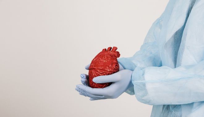 Medicii români au făcut minuni! Prima implantare a unei inimi artificiale la un copil din România - whatisopenheartsurgeryandwhyisit-1695883148.jpg