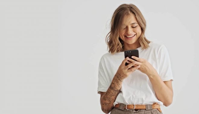 Să nu aveți încredere în ofertele de muncă de pe WhatsApp! Pot fi capcane