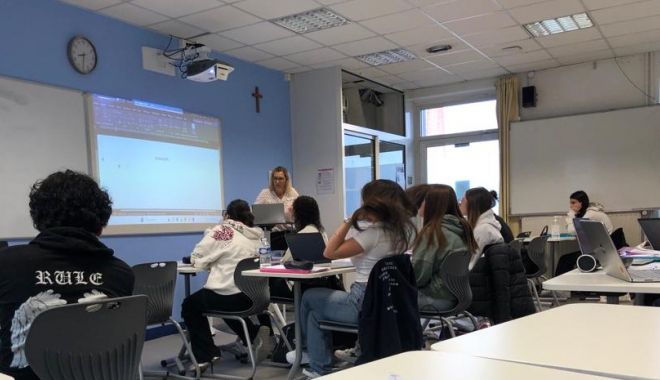 Experiența a doi profesori din Medgidia, într-o școală franceză complet digitalizată
