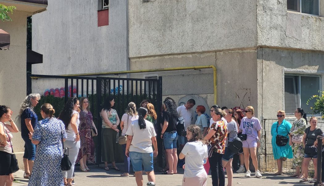 Note de infarct după recorectarea lucrărilor la Evaluarea Națională. Patru elevi au primit 10 la matematică