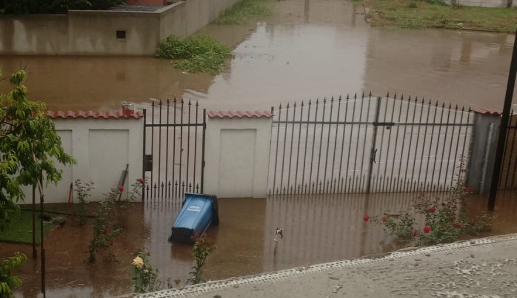 Locuitorii din Valu lui Traian (Valea Seacă) sunt disperați. „Suntem sechestrați în case”