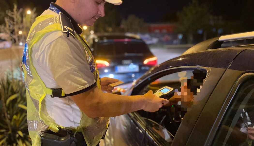 Nesimțiții n-au noroc! Au urcat la volan băuți, dar i-a prins Poliția!