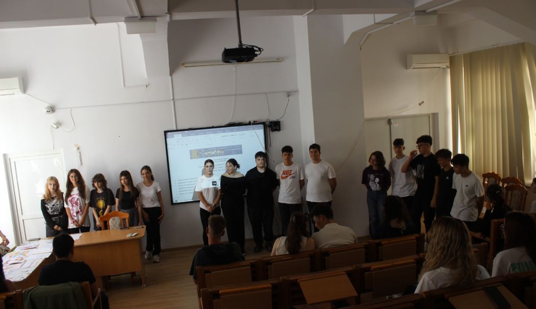 Ziua Europeană a Limbilor, celebrată la Colegiul Comercial „Carol I” Constanța - whatsapp-image-20240926-at-20572-1727441330.jpeg