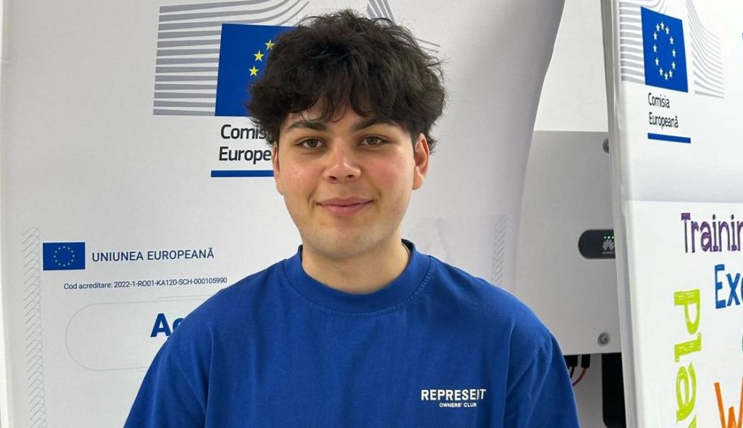 Liceanul Tudor Dumitrescu, de la ”Traian”, a câștigat premiul I la concursul ”Puterea Cuvintelor” - whatsapp-image-20250404-at-13244-1744380440.jpg