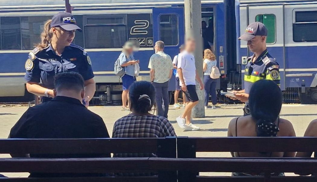 Polițiști în gările constănțene. Recomandări pentru o vacanță în siguranță