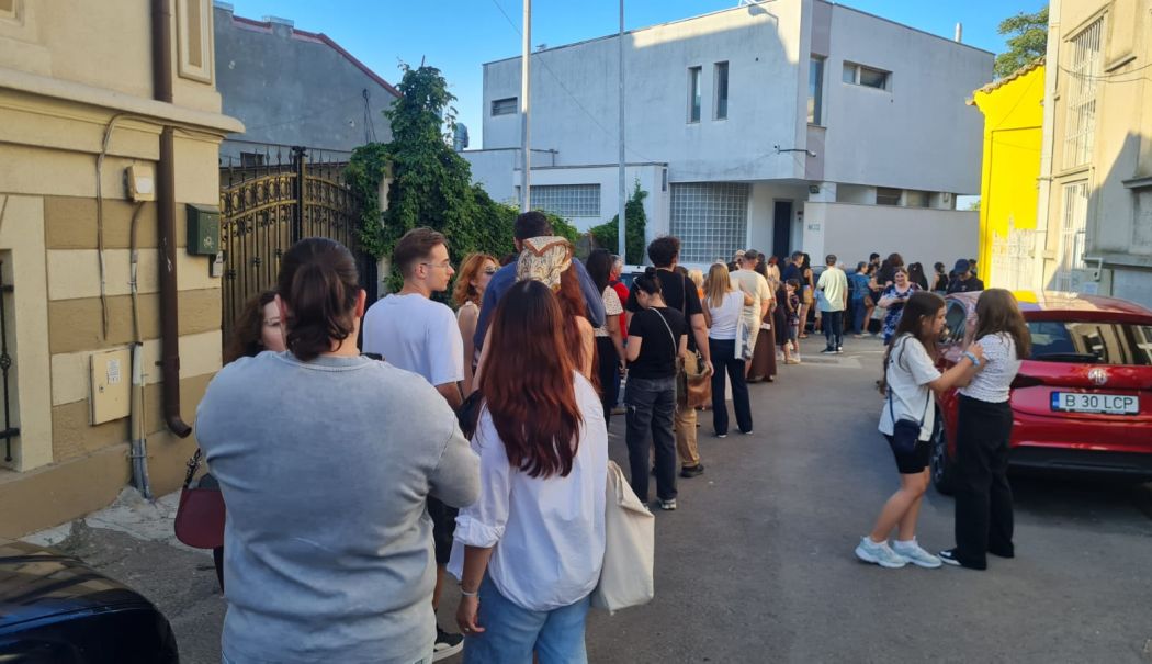 Cozi imense la redeschiderea Vilei Șuțu. Eveniment cu intrare liberă - whatsapp-image-20250820-at-17580-1755702642.jpeg