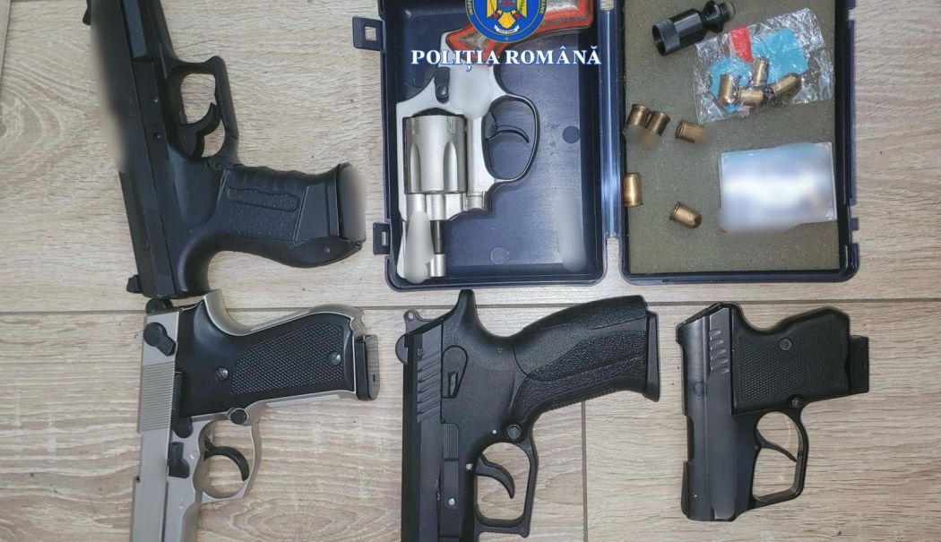 Descinderi la deținători de arme. Controale la 15 adrese, două dosare penale și arme ridicate - whatsapp-image-20251115-at-30627-1763212213.jpeg