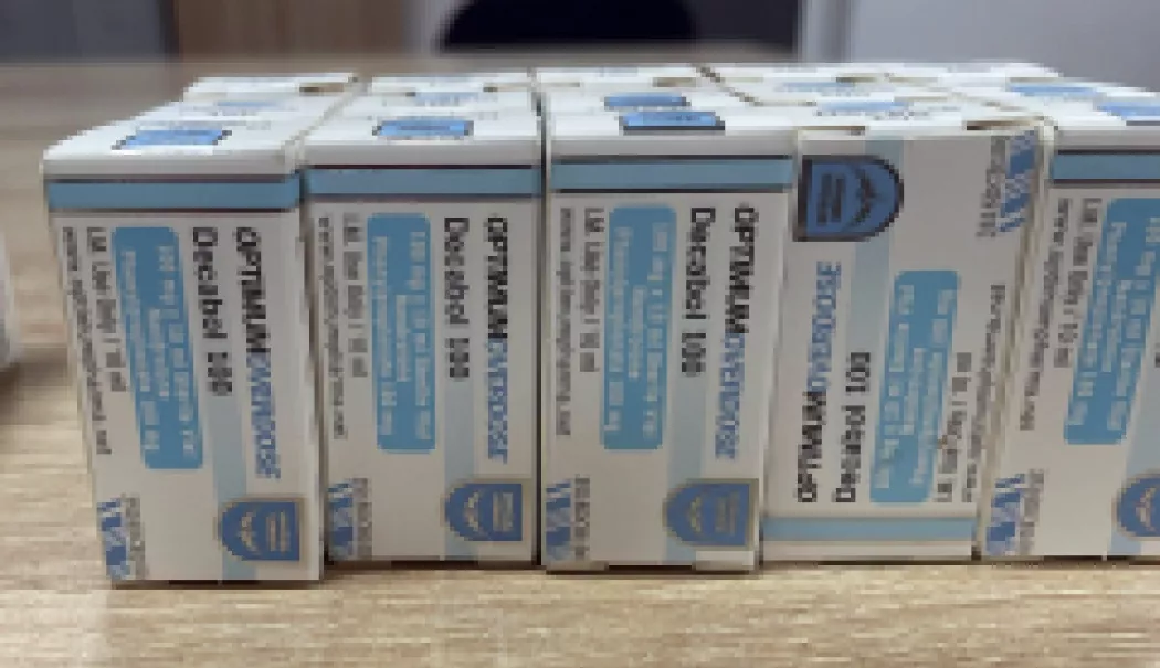 Trafic de substanțe dopante, prins la frontieră. 30 de flacoane confiscate - whatsapp-image-20260209-at-13342-1770638424.webp