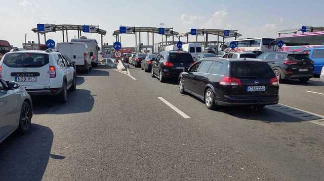 Aglomeraţie și timpi mari de așteptare în opt puncte de trecere a frontierei - whatsappimage20180804at1653082-1724509455.jpg