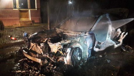 Bolid de lux, incendiat! - whatsappimage20190209at091316823-1549698381.jpg