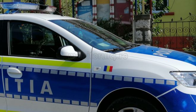 Elevii, față în față cu polițiștii! Oamenii legii au "descins" în școli