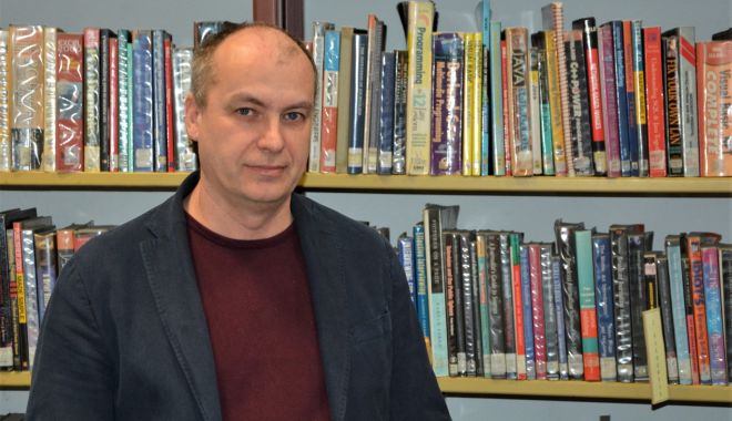 Conferință susținută de prof. Angelo Mitchievici cu prilejul Zilei Internaționale a Poeziei - whatsappimage20220320at095621-1647854907.jpg