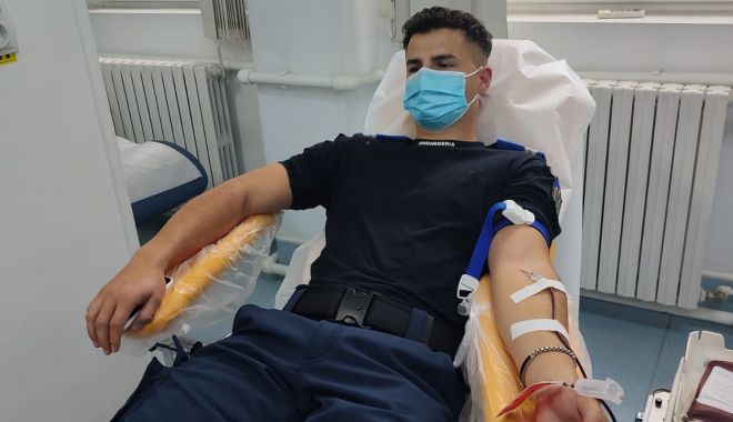Un exemplu de urmat! Jandarmii din Constanţa, gest umanitar pentru oamenii aflaţi în suferinţă! - whatsappimage20221109at113625-1667987617.jpeg